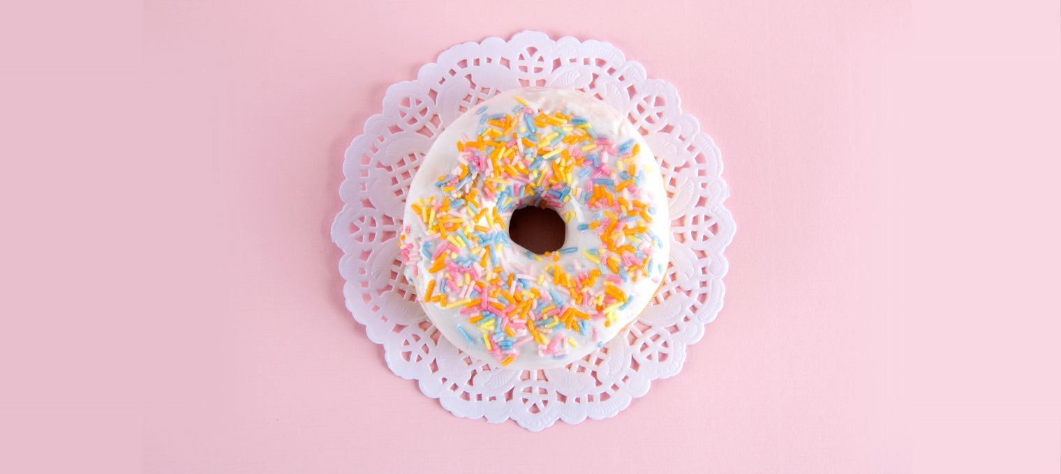 Kleines Kuchenstück aufTortenunterlage Tortenunterlagen bei Goopacko bestellen