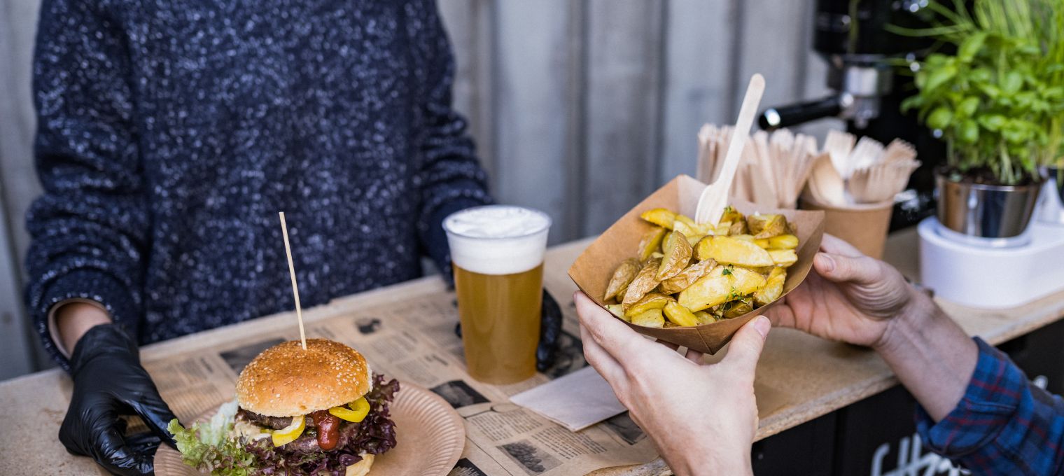 Take away Pommesschale, Burger und Getränk Pommesschalen von Goopacko