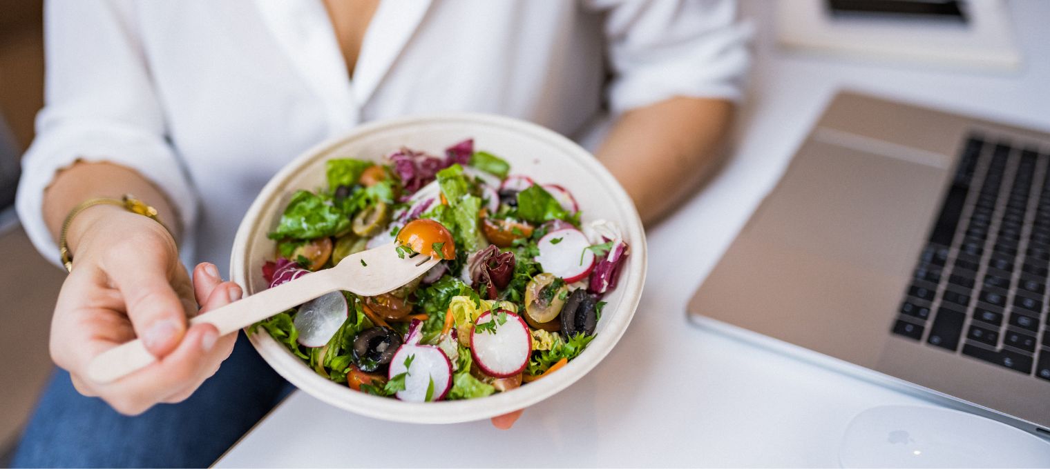 Einwegsalatschalen und Besteck kaufen Einwegsalatschalen und Besteck kaufen