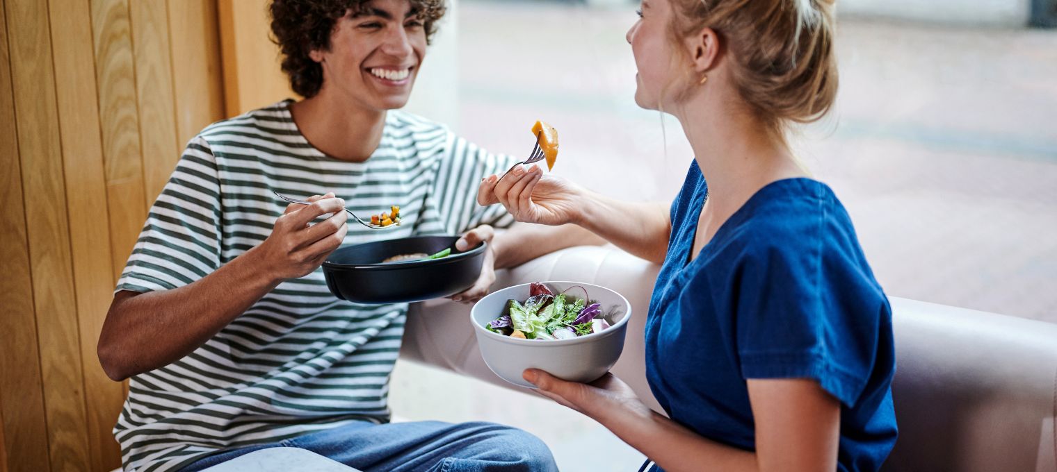 Mehrwegschalen befüllt in der Hand Mehrwegschalen kaufen